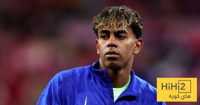 صور.. لامين يتأخر عن جلسة تمديد عقده والصحافة تترقب