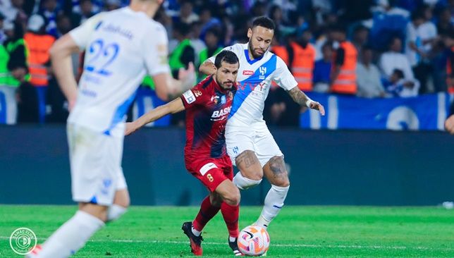 وكيل طارق حامد يوضح إمكانية العودة إلى الزمالك