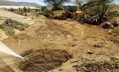 أخبار اليمن : ردم 12 بئر مياه عشوائي بهذه المحافظة