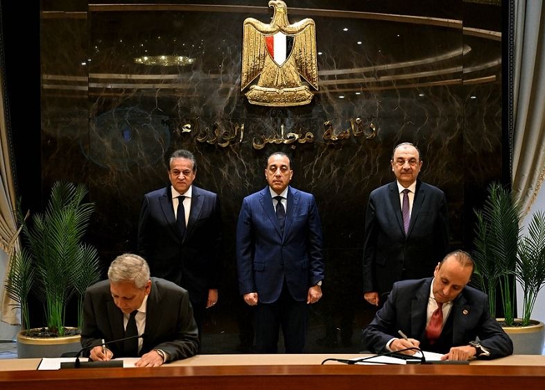 شراكة مصرية أمريكية لتصنيع وتصدير منتجات القابضة للأدوية…