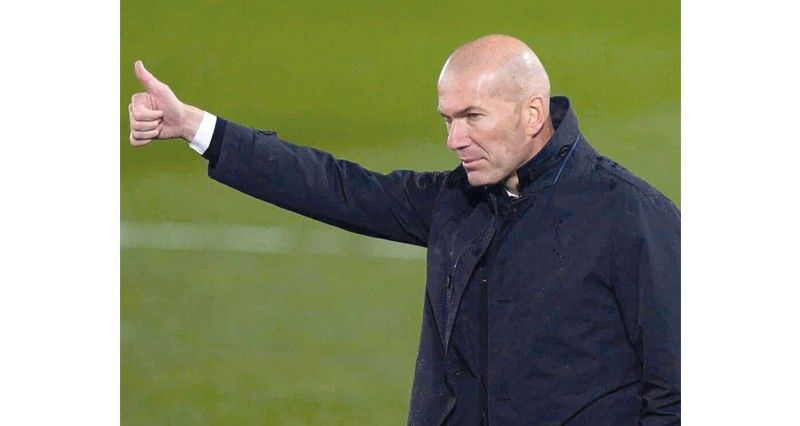 زيدان يتوق لتولي تدريب منتخب فرنسا