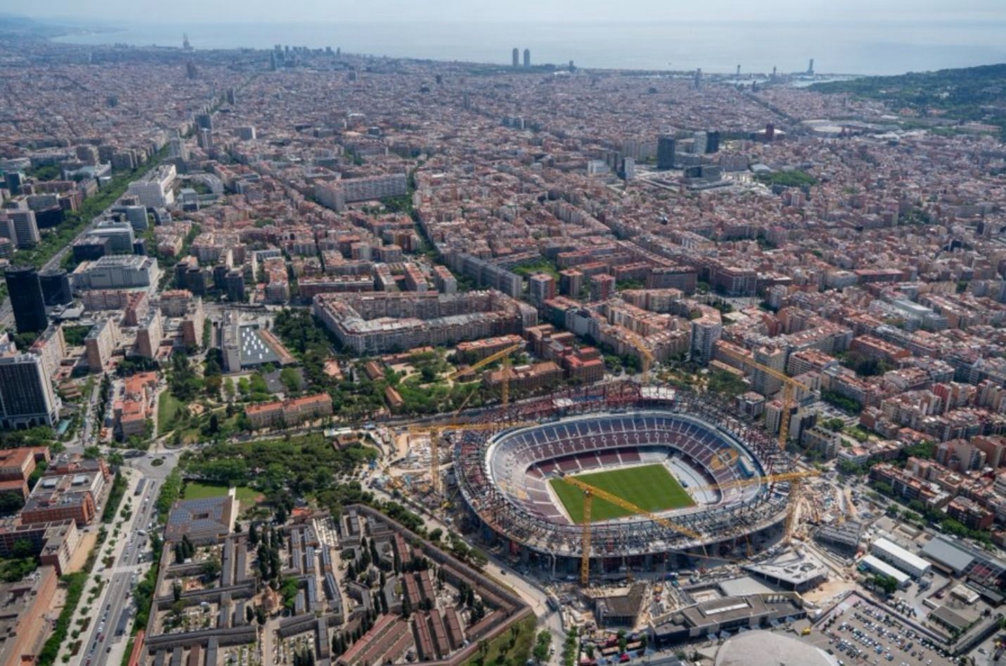 اتفرج.. صور المراحل الأخيرة لتجديد ملعب كامب نو قبل افتتاحه