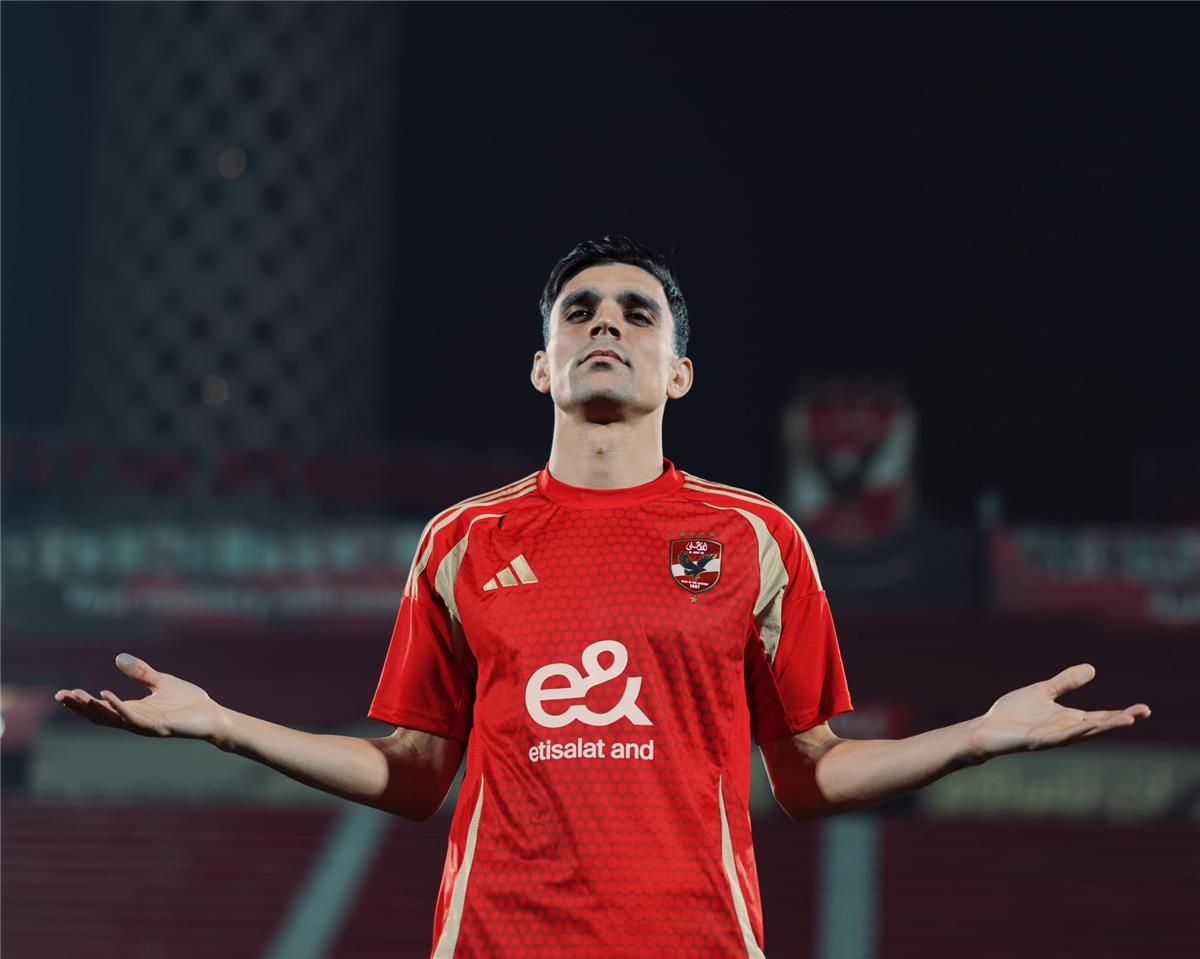 بن شرقي: كان أهم شيء أن يسجل إمام عاشور.. ولاعب الأهلي “يتعمله تمثال”