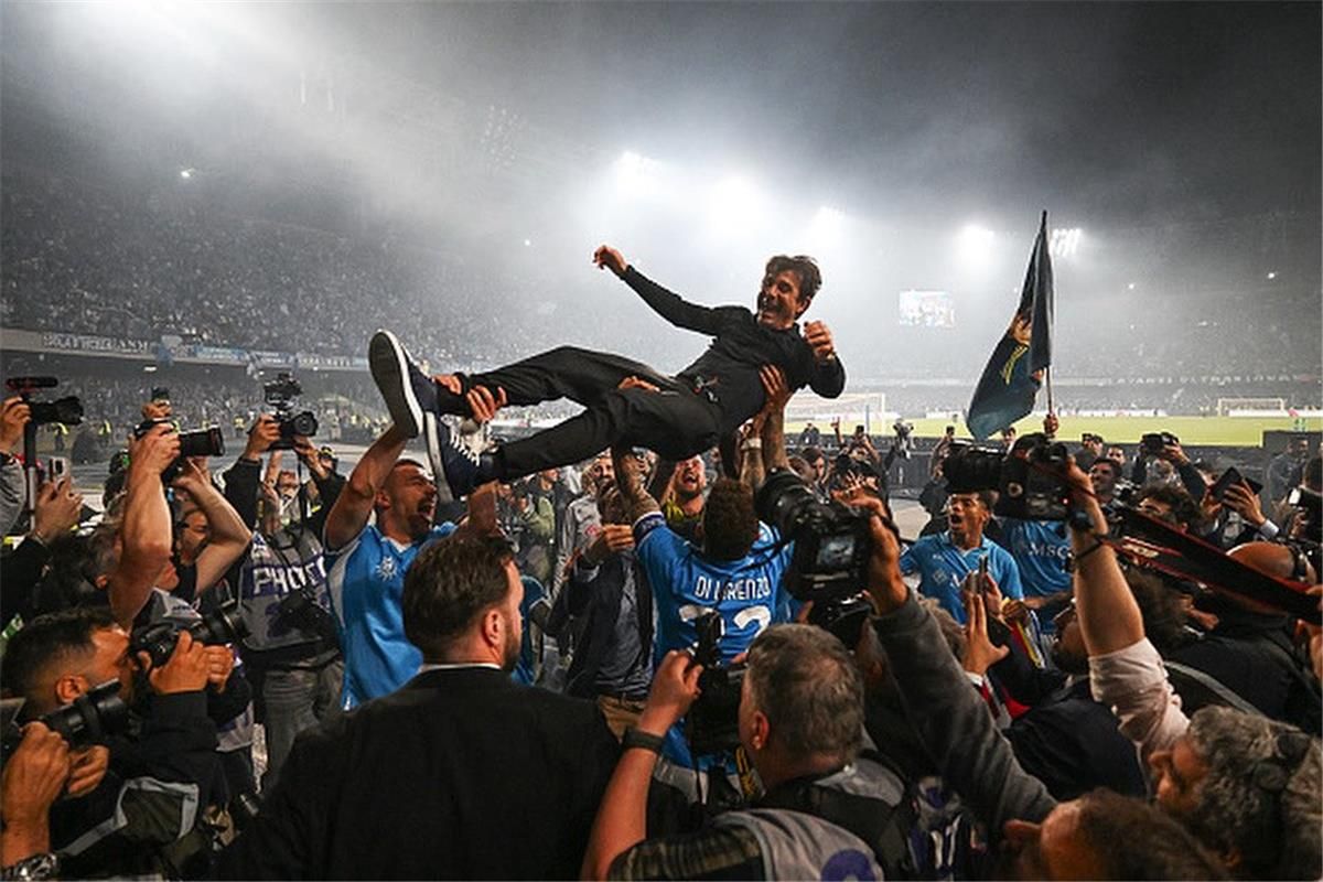 رسميًا.. نابولي يعلن استمرار أنطونيو كونتي مع الفريق