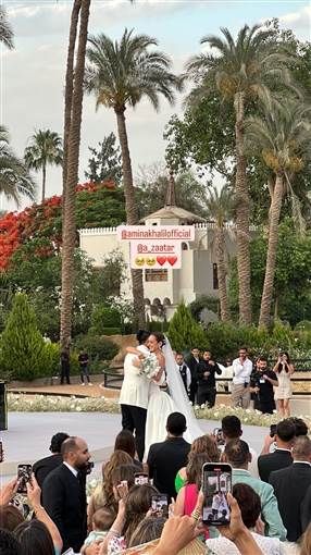 اللقطات الأولى من عقد قران أمينة خليل والمصور أحمد زعتر