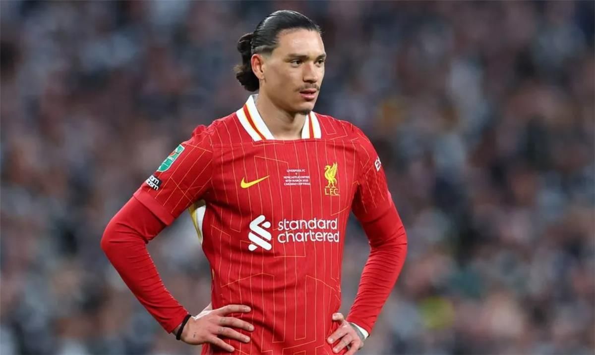 ليفربول يستهدف بديل نونيز من باريس سان جيرمان