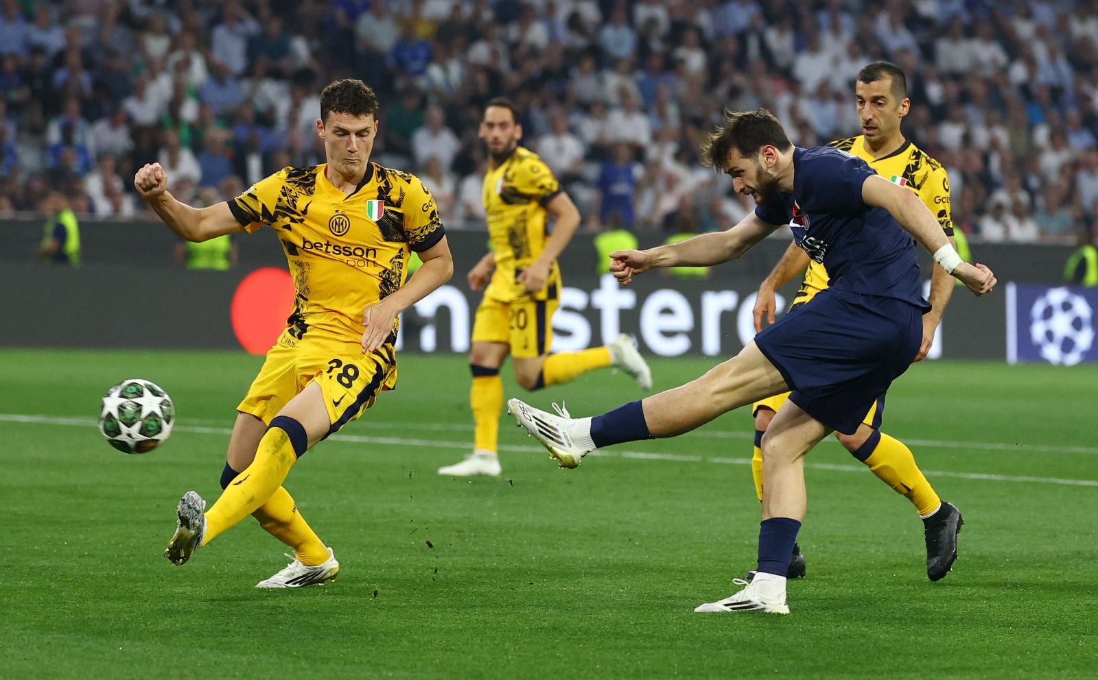 إنتر يكتب النهاية الأثقل في تاريخ دوري أبطال أوروبا منذ 1962