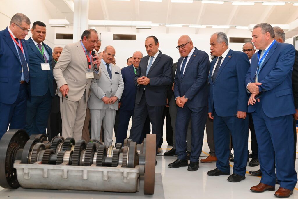 وزير قطاع الأعمال: التقنيات الحديثة ضرورة لتعزيز تنافسية…