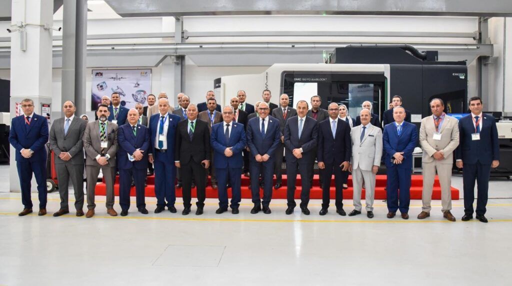 وزير قطاع الأعمال: التقنيات الحديثة ضرورة لتعزيز تنافسية…