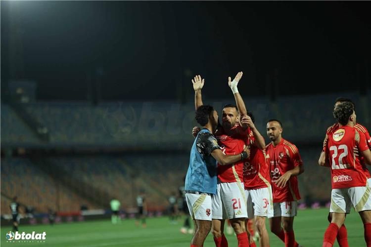 وصف أحدهم بالأفضل على مر العصور.. فيفا يستعرض تاريخ ثلاثي أيقوني في الأهلي قبل المشاركة بـ كأس العالم للأندية