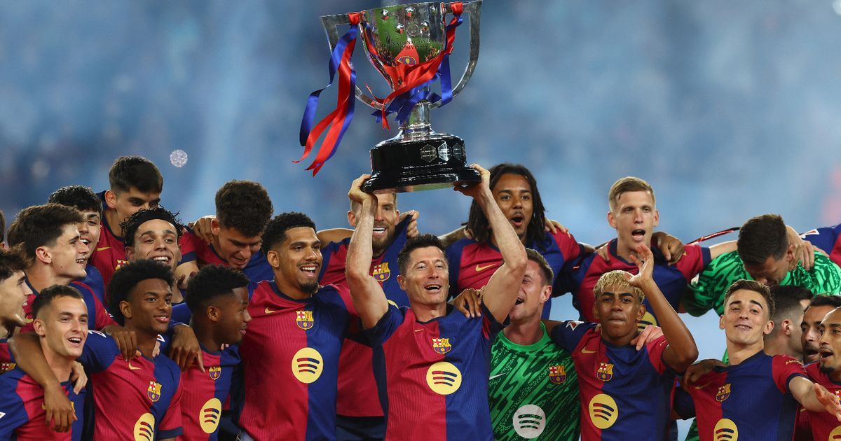 ليفاندوفسكي يرغب بالبقاء في برشلونة: العمر مجرد رقم