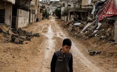 أخبار اليمن : 5 آلاف عائلة نزحت من مخيمين بفلسطين