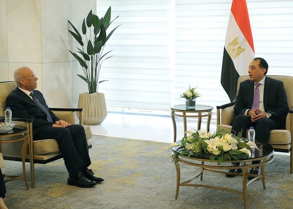 رئيس الوزراء يؤكد دعم مصر لإعادة إعمار العراق وتعزيز التعاون…