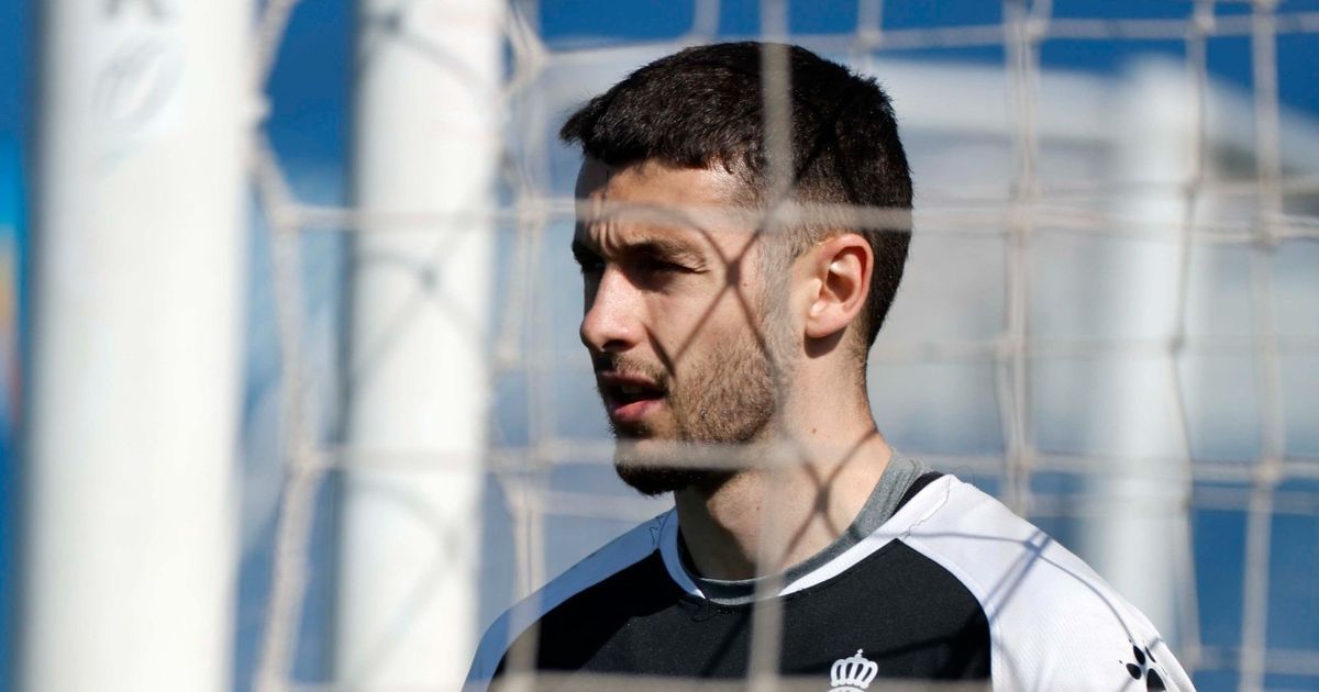 رسومات مسيئة ضد جوان غارسيا في بلدته بسبب برشلونة