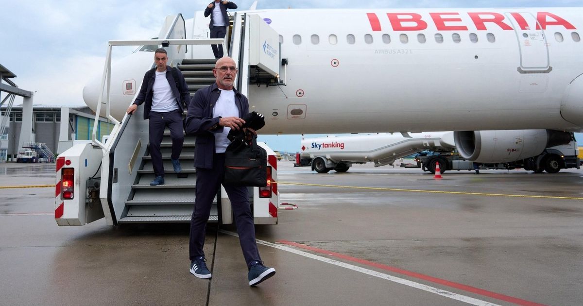 دي لا فوينتي يرد على ديشان ويكشف عن مرشحيه للكرة الذهبية