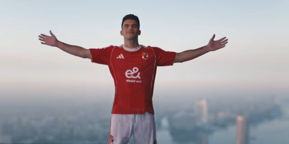 زيزو يصل معسكر الأهلي فى ميامي بعد رحلة طيران شاقة