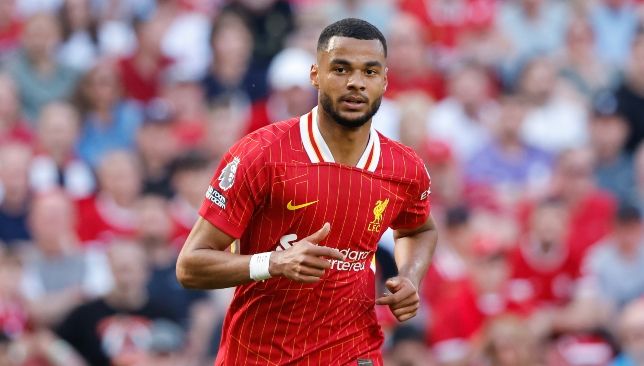 جاكبو يرد على شائعات رحيله عن ليفربول وانتقاله إلى بايرن ميونخ