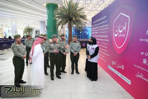 زيارة وزير النقل ورئيس الطيران المدني لمعرض الضوء بمبادرة أمان