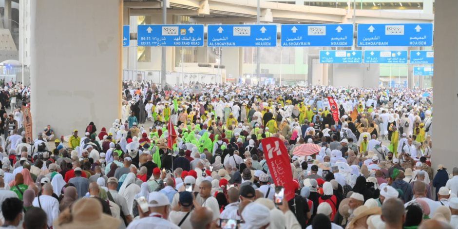 بعثة حج "الجمعيات الأهلية" تتابع إقامة الحجاج في منى خلال أيام التشريق