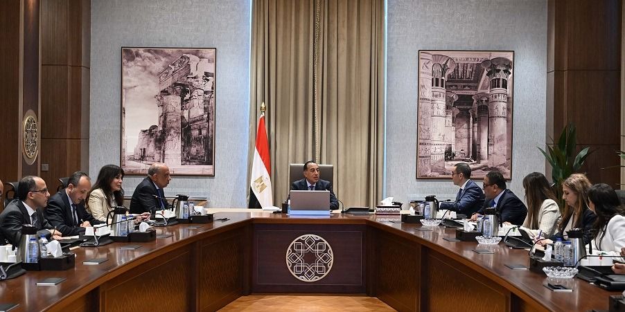 مدبولي: إعداد حزمة من الفرص المتاحة في قطاع الطاقة تمهيدا…