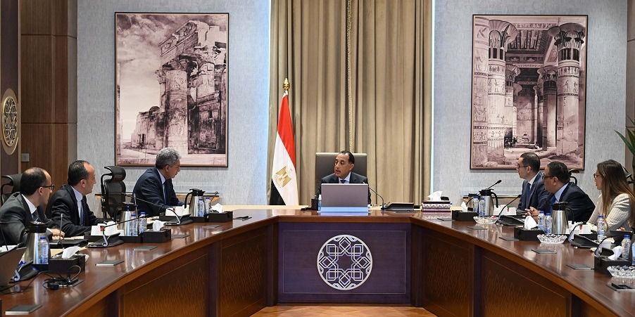 الحكومة: تشكيل وحدة لمتابعة ورصد الفرص الاستثمارية بقطاعي…