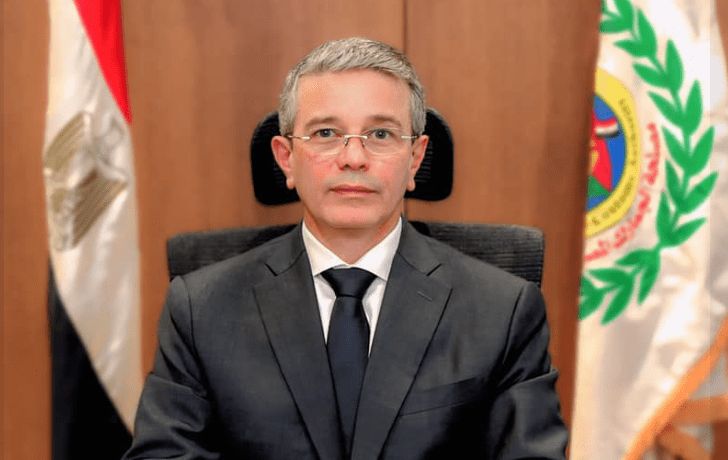 وزير المالية يوجه بتسهيل الإجراءات الجمركية لضيوف الرحمن