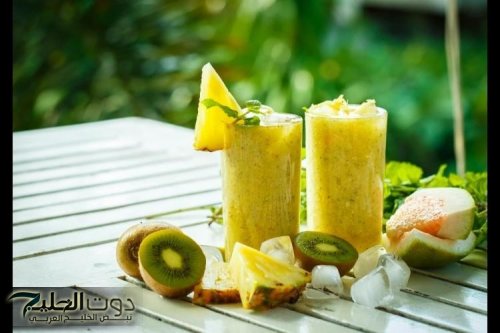 «المشروب السحري اللي بيشربه ناس كتير قبل النوم وبيساعدهم يخسوا من غير دايت»!.. اكتشف سر الأناناس والكيوي في