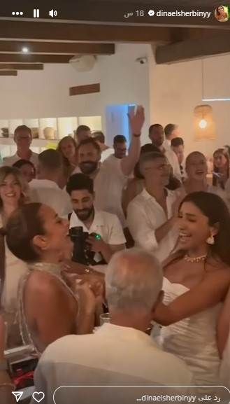 رسالة مؤثرة وفرحة من القلب من دينا الشربيني لأمينة خليل عبرت الفنانة المصرية دينا الشربيني عن مشاعرها الصادقة تجاه زفاف صديقتها المقربة أمينة خليل من خلال رسالة مؤث إقرأ المزيد