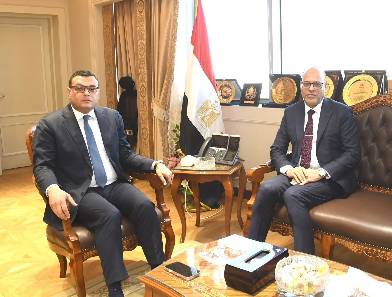 وزيرا الإسكان والعمل يبحثان التعاون المشترك في مجال تدريب…