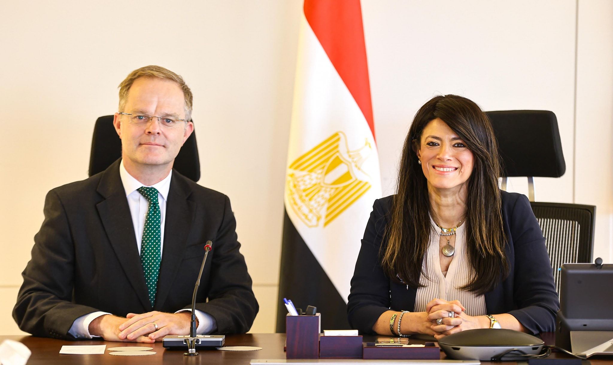 وزيرة التخطيط تبحث مع السفير البريطاني تعزيز التعاون…