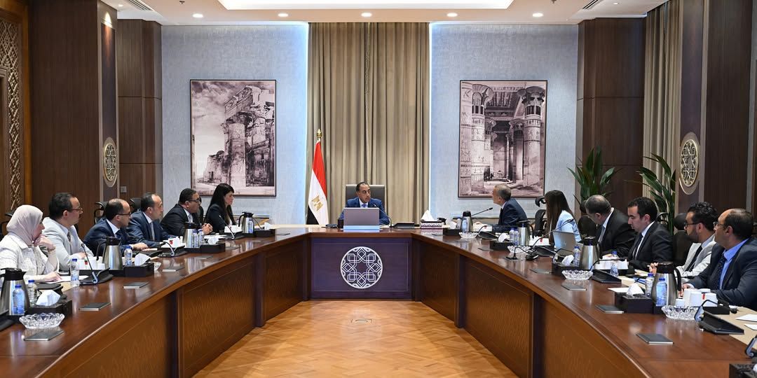 رئيس الوزراء يناقش الاستعدادات لتنفيذ التعداد العام للإسكان…