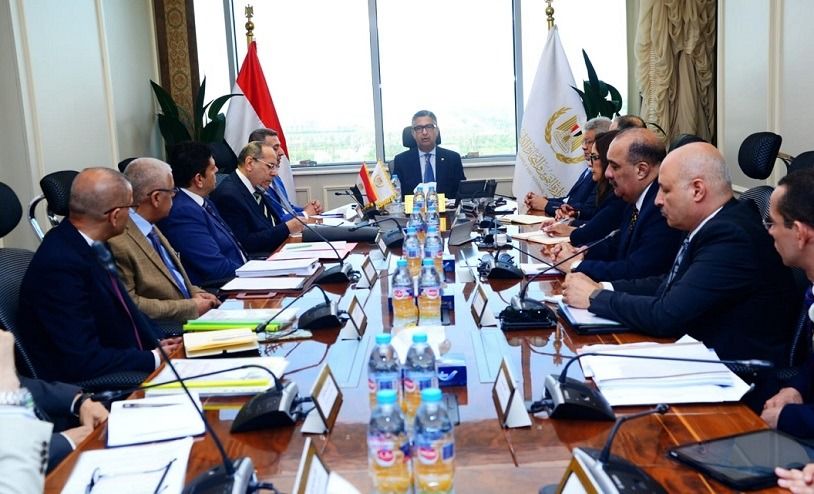 التموين: متابعة دورية للمخزون الاستراتيجي من السلع وتأكيد…