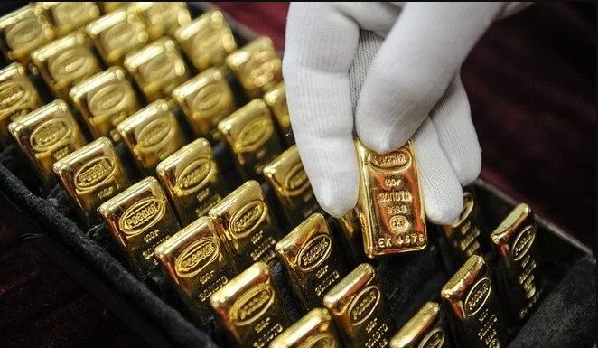التوترات الإقليمية تعيد الزخم إلى الذهب وعيار 21 يقفز إلى…