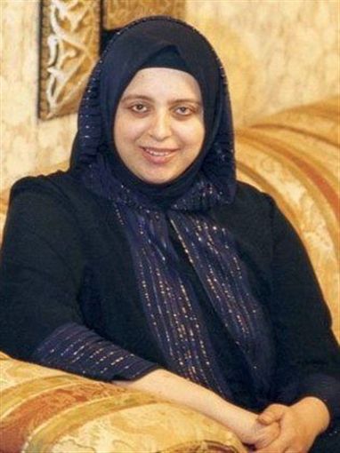 عبير الشرقاوي تكشف تفاصيل علاقتها بوالدها الراحل جلال الشرقاوي: بابا كان جيشي.. وزعل لما اتجوزت