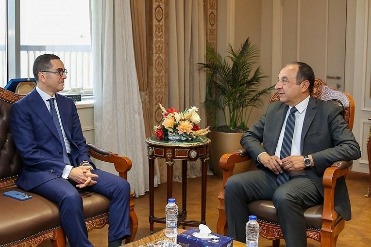 وزيرا قطاع الأعمال والاستثمار يروجان للفرص الاستثمارية بقطاع…