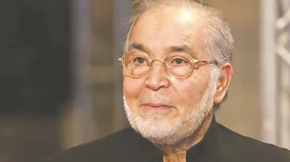 شمس البارودي تتلقى عزاء شقيق حسن يوسف (فيديو)