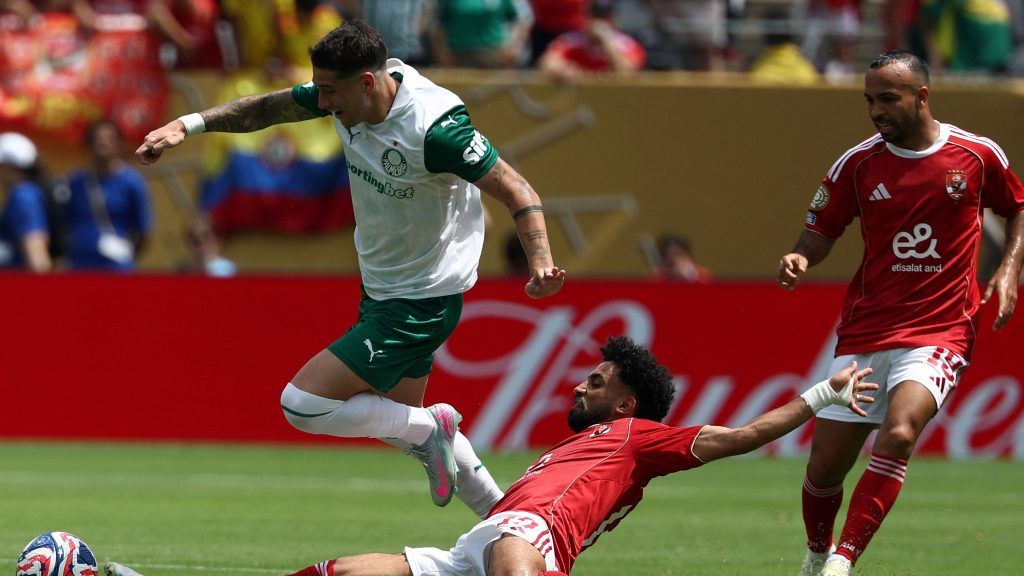 مروان عطية يزيد متاعب الأهلي أمام بورتو‎