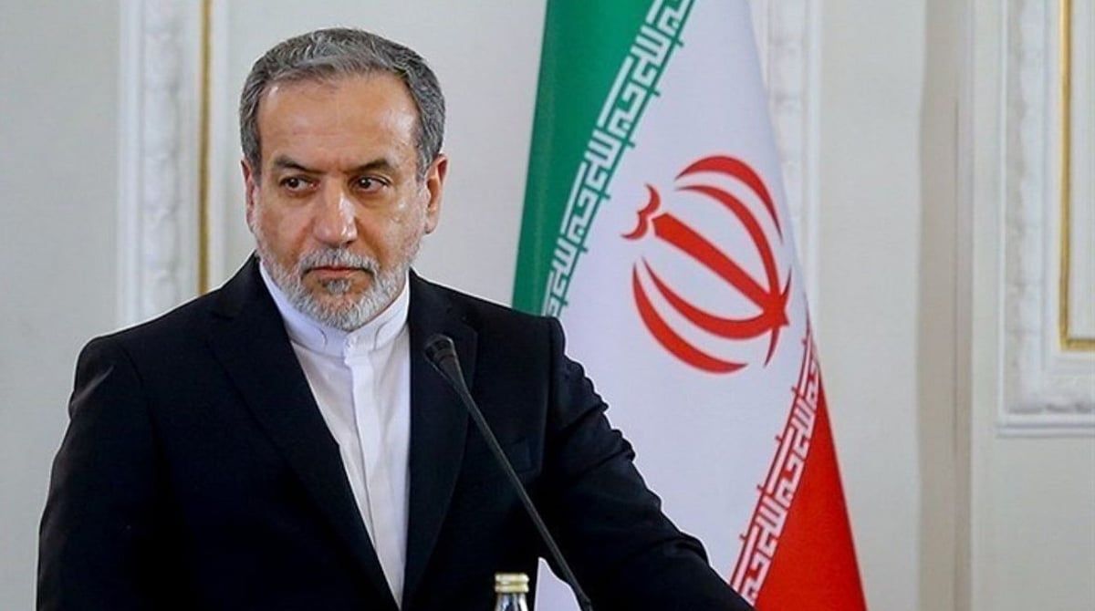 وزير الخارجية الإيراني يؤكد التزام بلاده بالدبلوماسية مع حق الدفاع عن النفس