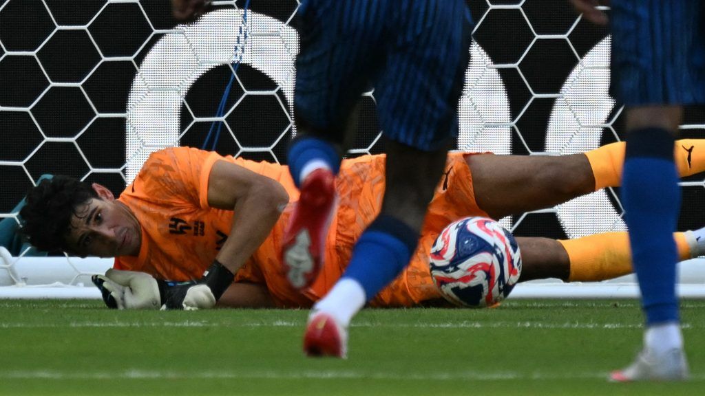 ترند كووورة: ياسين بونو حارس برتبة ملك