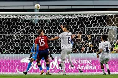 كوستاريكا تنتزع فوزًا ثمينًا في الكأس الذهبية