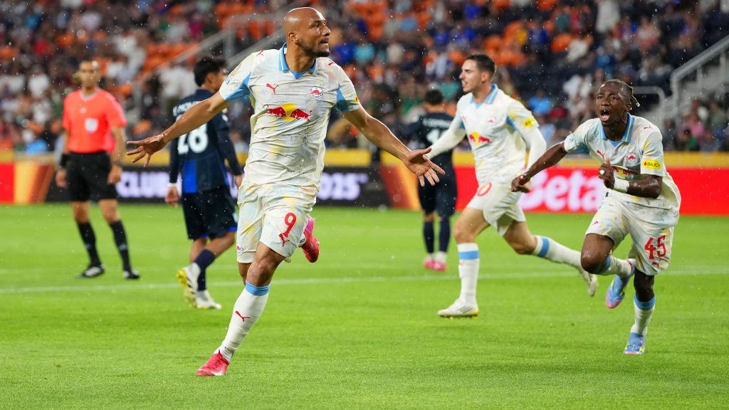 سالزبورج يتصدر مجموعة الريال والهلال