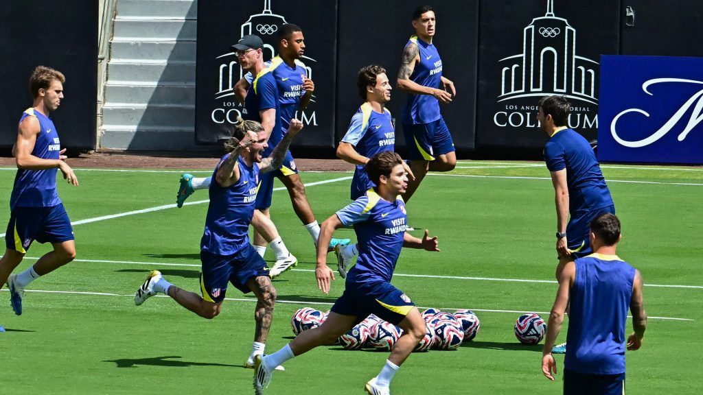 أتلتيكو يخوض مرانه الأخير في لوس أنجلوس قبل المباراة الحاسمة