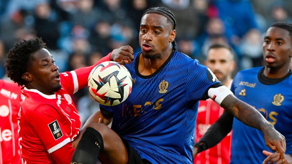 بعد عام من شائعات انتقاله إلى أياكس، بابلو روزاريو يحلم بالانتقال إلى باريس