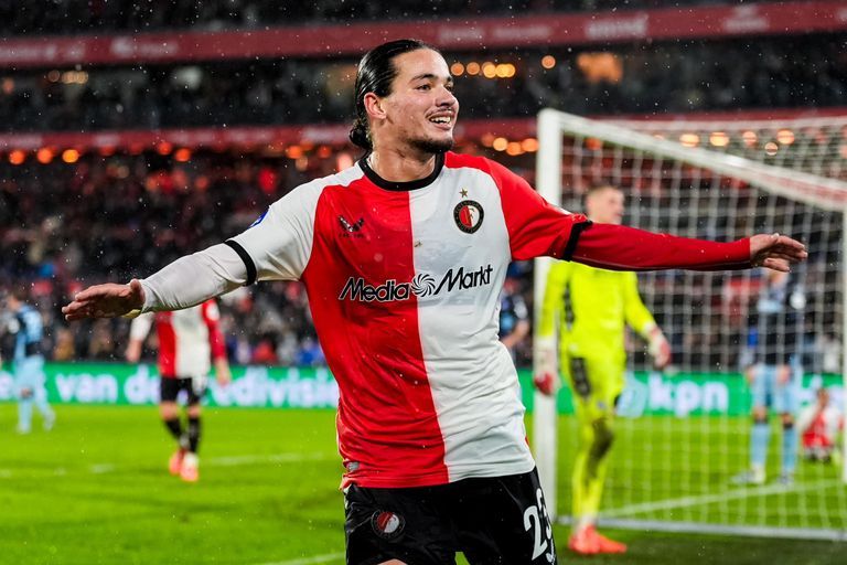 للتوقيع مع أنيس حاج موسى.. فينورد يصدم بنفيكا بشرط صارم