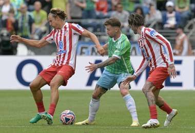 أتلتيكو مدريد يستعيد توازنه بالفوز على سياتل