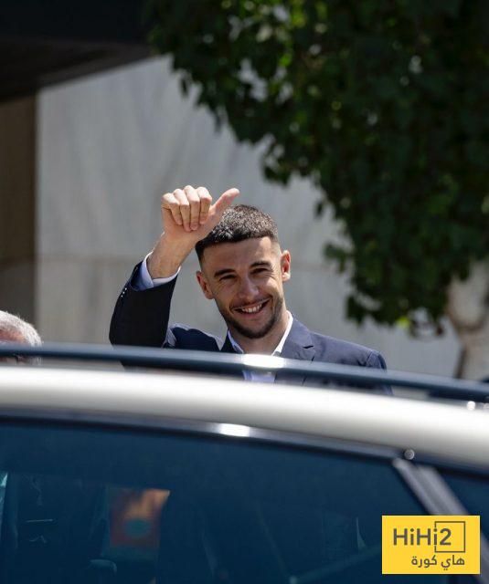 صورة: خوان غارسيا يصل إلى مكاتب برشلونة