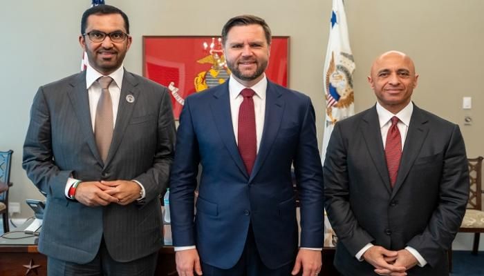 سلطان الجابر والعتيبة يناقشان في أمريكا مبادرة الإمارات الاستثمارية