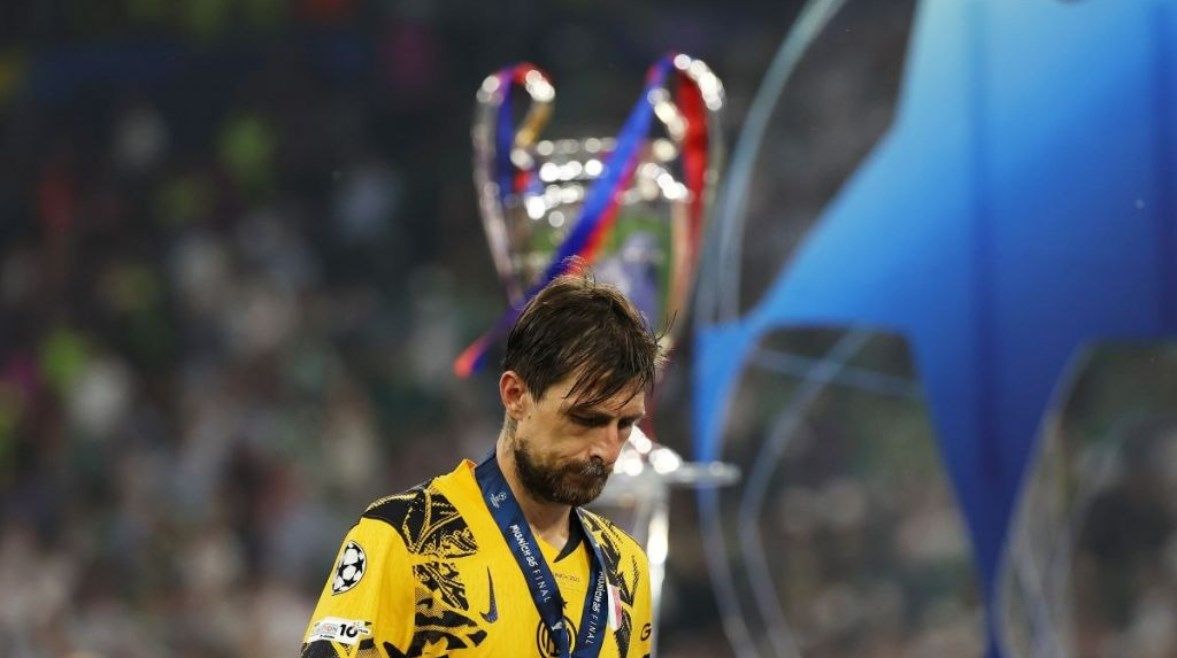 “سأضربك”.. مدافع إنتر ميلان يهدد مشجعًا لباريس سان جيرمان