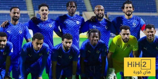 ثلاثي بارز في روشن يطلب نجم نيوم