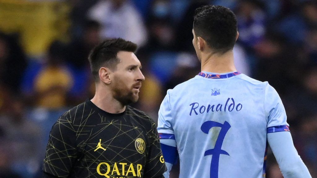 ميسي: ما يفعله رونالدو ليس غريبًا